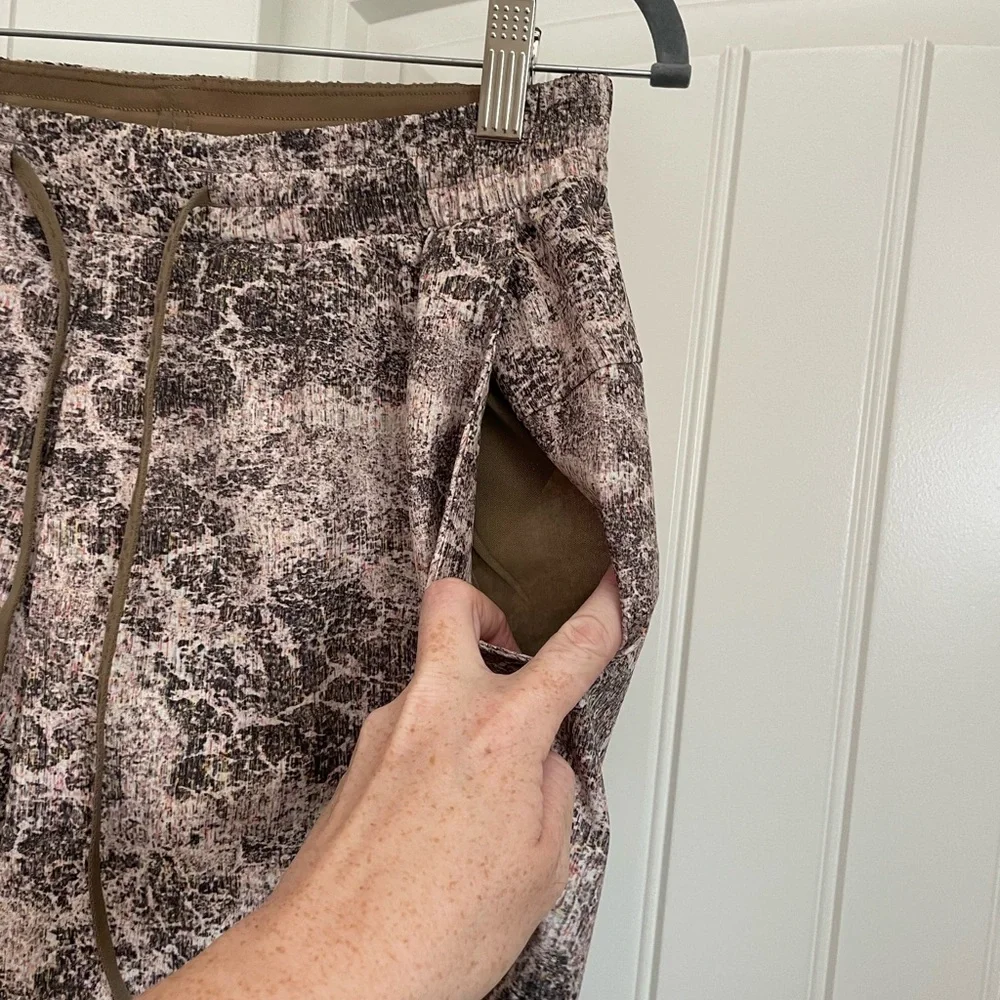 Lululemon Channel Cross Short 7
